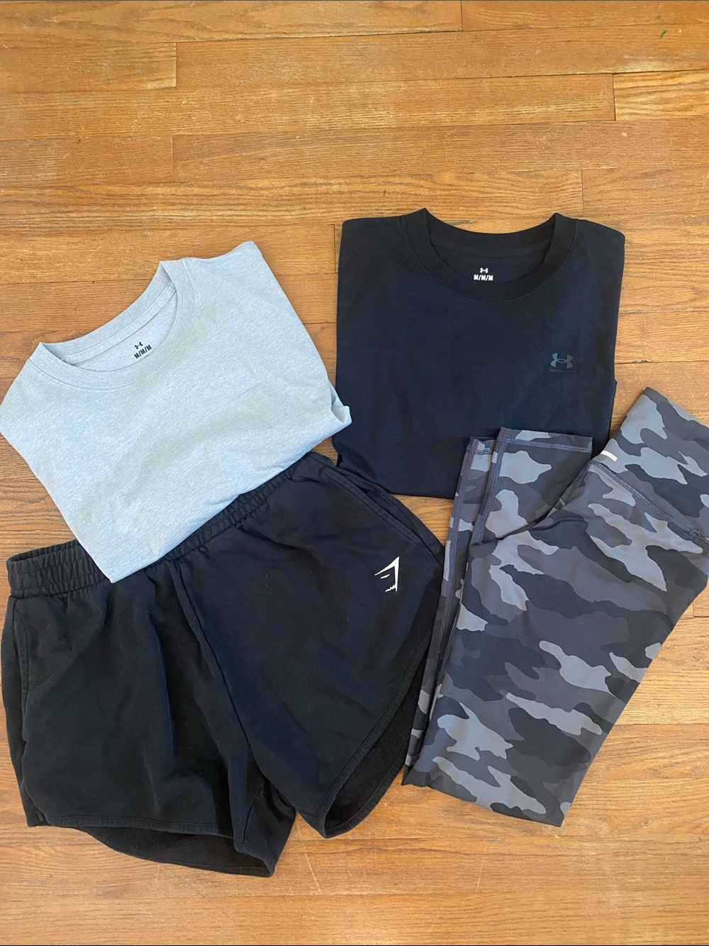 Women’s Athletic Clothing Lot Gym Shark, UA, Aerie Sz Med
